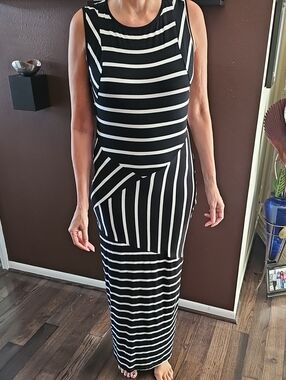 NECESSARY OBJECTS Striped, Backless Maxi - Size L